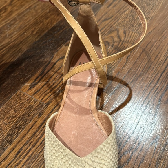 UGG flats with wraparound ankle strap size 8 - Picture 5 of 6